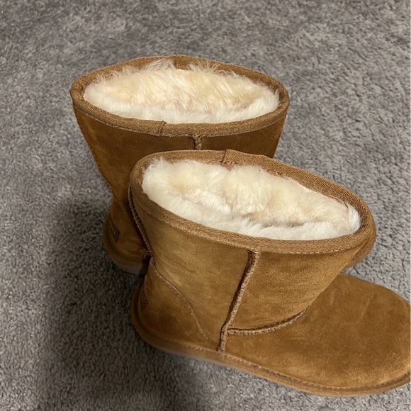 Koolaburra by UGG Chestnut Women's Koola Short Suede Boots - Picture 4 of 6